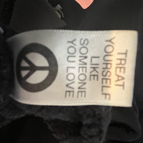 MADHAPPY Local Optimist - sweatshirt, size L— Beautiful condition!! - Picture 4 of 5